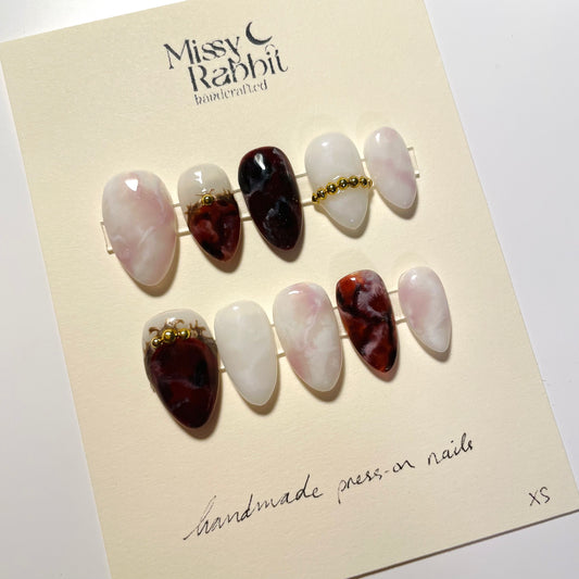 Red Marble Nail Set