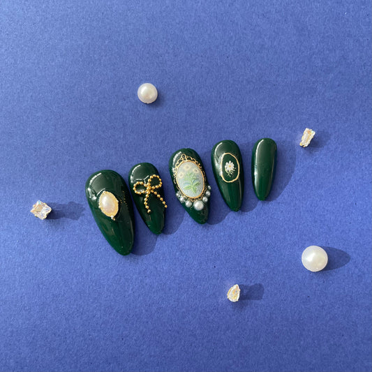 Emerald Victorian Nail Set