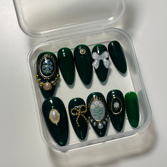 Emerald Victorian Nail Set